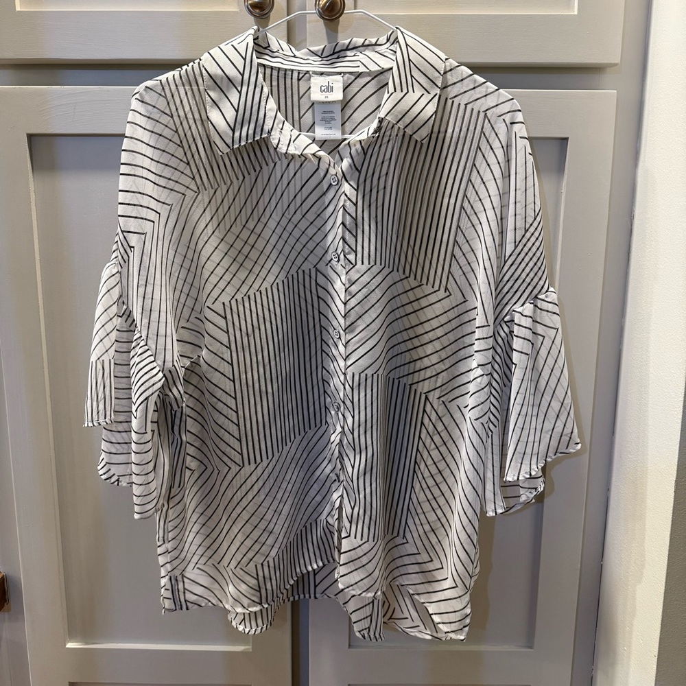 Cabi Parallel Black & White Short Sleeve Button Down Sheer Blouse Medium Modern‎
